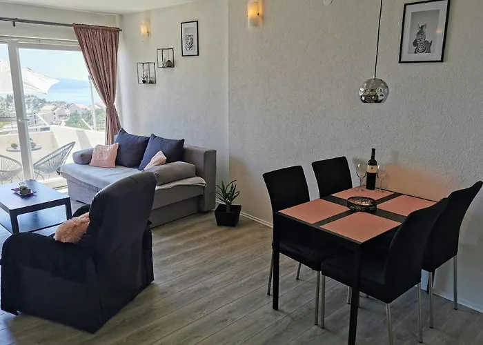 Vakantiehuis Astra - Where Mountain Meets The Sea *