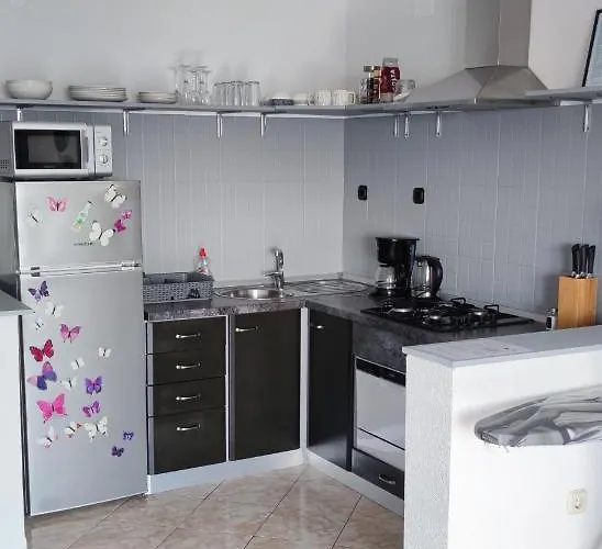 Vakantiehuis Astra - Where Mountain Meets The Sea Makarska