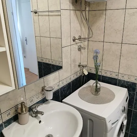 Tatil Evi Astra - Where Mountain Meets The Sea Makarska